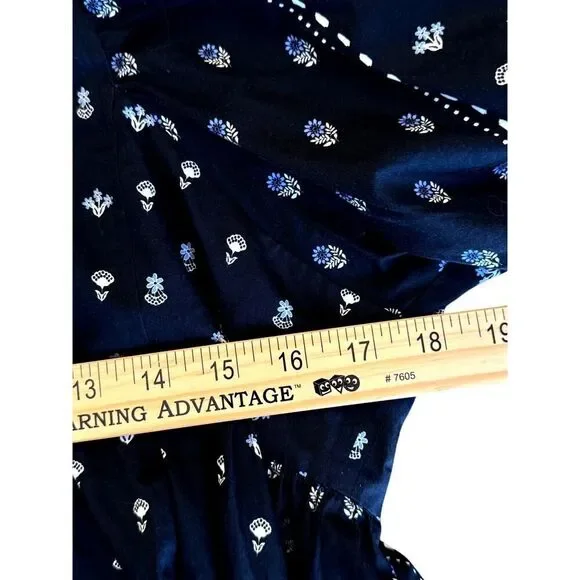 Hunter Bell Puff Sleeve Maxi Dress | Black with Blue Floral Print | Sz L | EUC - Picture 11 of 12